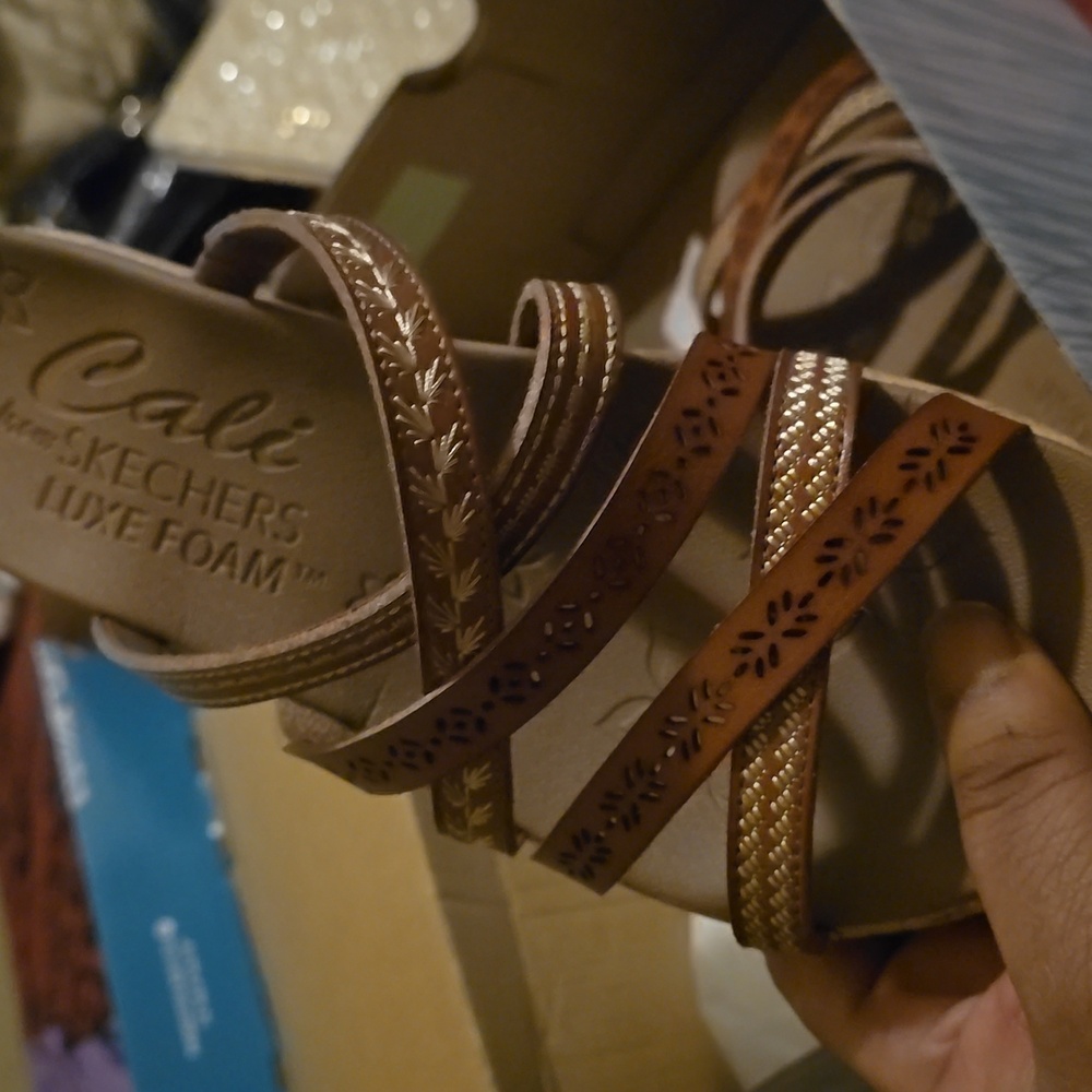 Shoes - Picture 4 of 4